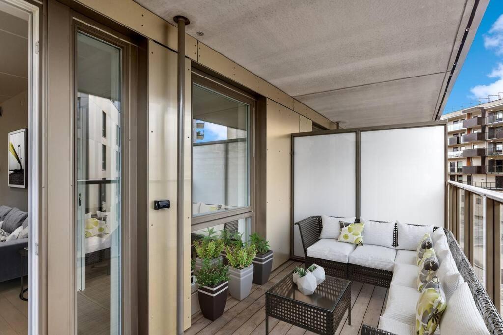 Nydalen/Storo- Ved T-Banestasjon Apartment Oslo Ngoại thất bức ảnh