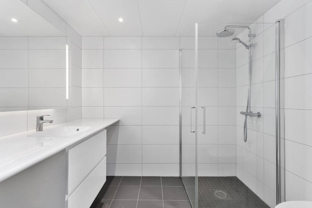Nydalen/Storo- Ved T-Banestasjon Apartment Oslo Ngoại thất bức ảnh